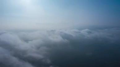 4k航拍清纯自然风光云雾云海涌动空镜头视频的预览图